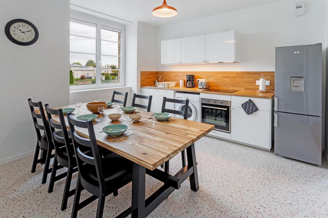 Loft British Au Pied Du Mont ! Apartman Pontorson Kültér fotó