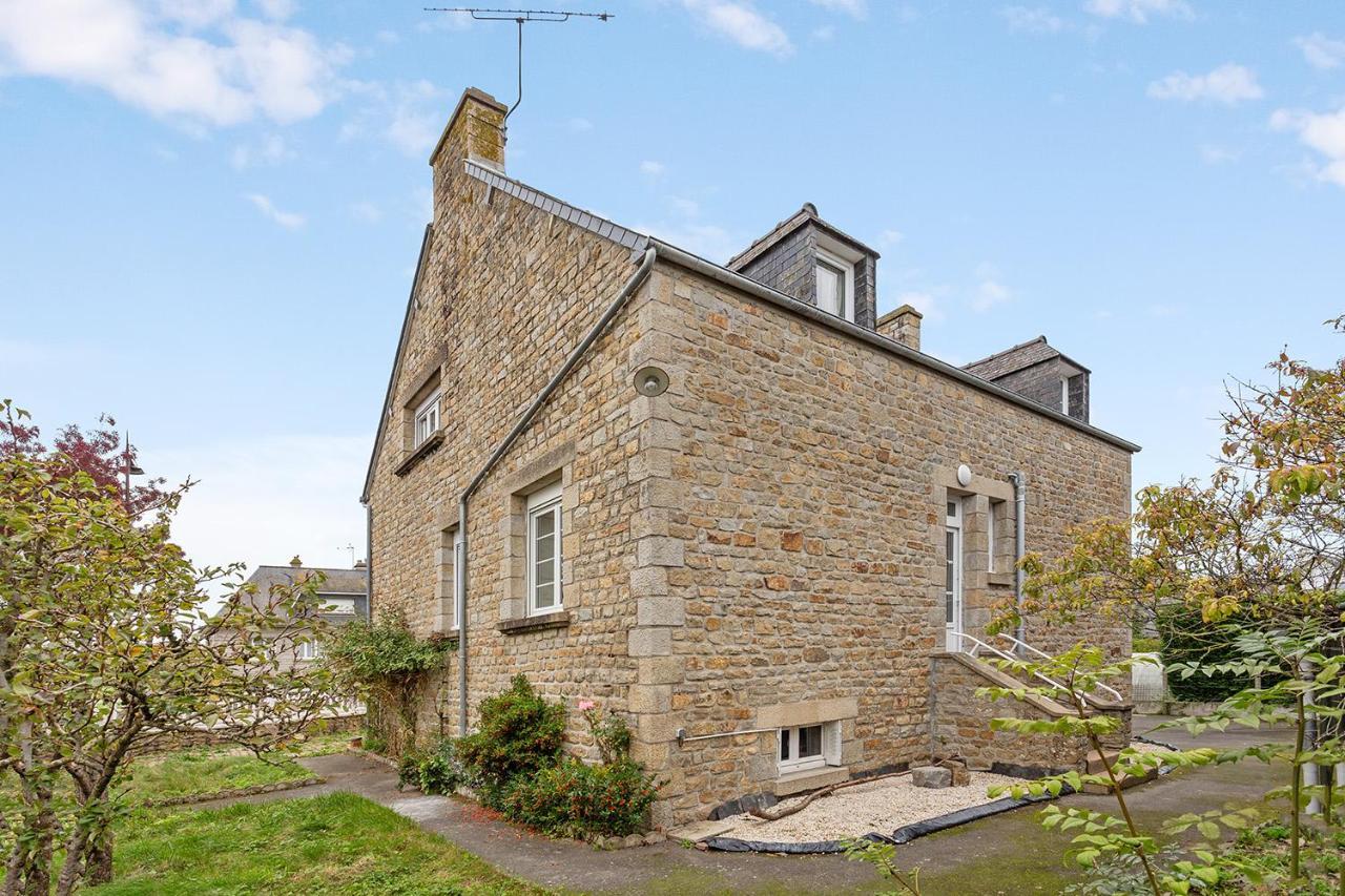 Loft British Au Pied Du Mont ! Apartman Pontorson Kültér fotó