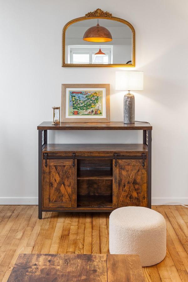 Loft British Au Pied Du Mont ! Apartman Pontorson Kültér fotó